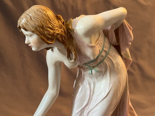 Meissen figur um - um, 1900