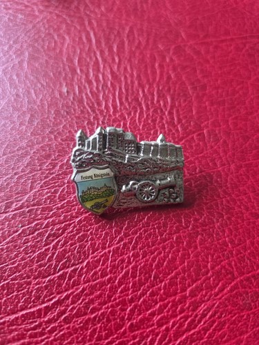 Alte anstecknadel - ,