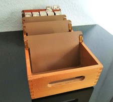 Karteikasten, Naturholz, Braun, mit 4 Metallteiler (Vintage)