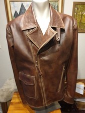 Lederjacke, lässiger Stil