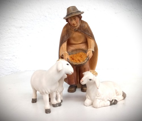 Hirte mit schafen - 2,