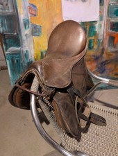 Dressur Sattel Breit und Kurze Auflagefläche Gerloc Monoblatt