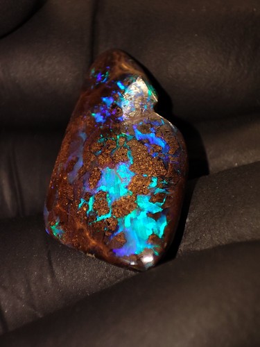 Koroit boulder opal - koroit,