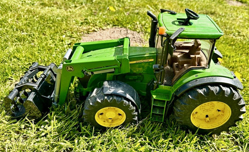 Bruder john deere 7930 traktor - john,