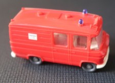 WIKING - MB L406 Feuerwehr RTW Krankenwagen  (Modellauto H0 1:87)