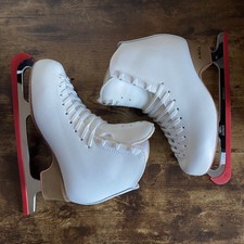 Eiskunstlauf Schlittschuhe