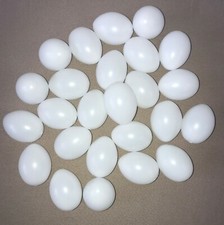 25 KUNSTSTOFF EIER weiß - Ostereier - Dekoeier - Plastikeier  # 9900.0071