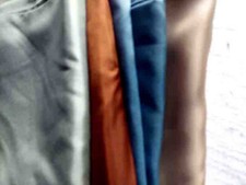 Kleines Konvolut Stoffe Reste