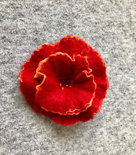 Blüte Filzblüte Brosche rot