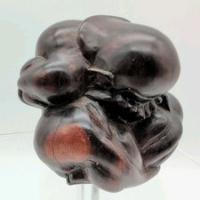 Weinender Buddha aus Holz