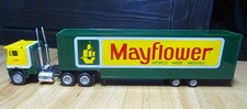 Herpa Freightliner COE Jumbokoffersattelzug "Mayflower", USA, 1:87 HO