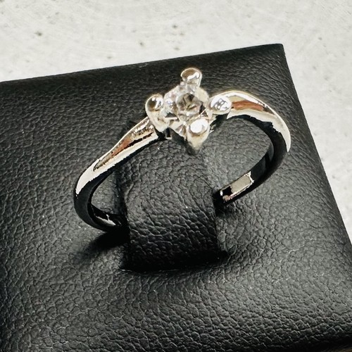 Ring versilbert größe 48 - •,