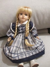 Puppe Mädchen blond mit 2