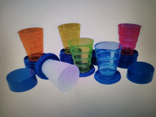 Klappbecher aus kunststoff - aus,