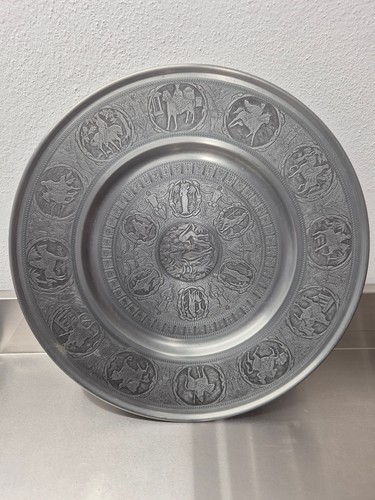 Imposanter vintage wandteller - vintage,