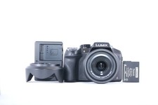 Panasonic LUMIX DMC-FZ300 in