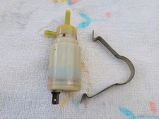 Wischwasserbehälter Pumpe