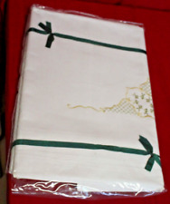 Omas Aussteuer Bettwäsche 2 teilig Weißwäsche weiß Einschlagtücher Stickerei (1)