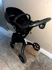 Ein eleganter Kinderwagen bis 22 kg​ Stokke schwarz   