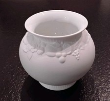 Seltmann Weiden Porzellan Vase Matt mit Obst und Blumenmotiv 1301/15