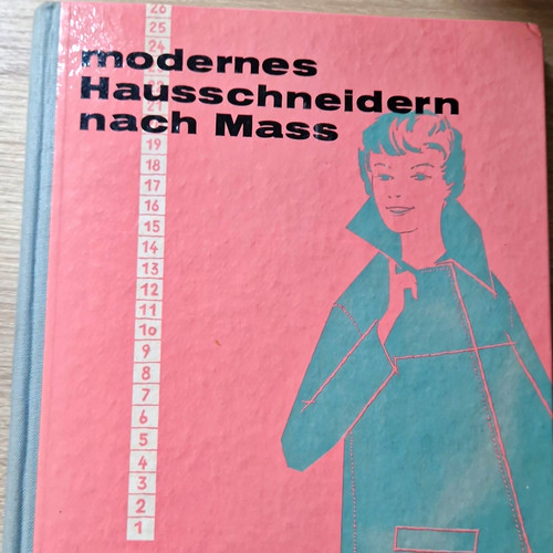 Modernes hausschneidern nach - modernes,