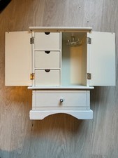 Puppenschrank aus Holz