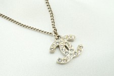 CHANEL P13V Kettenhalskette