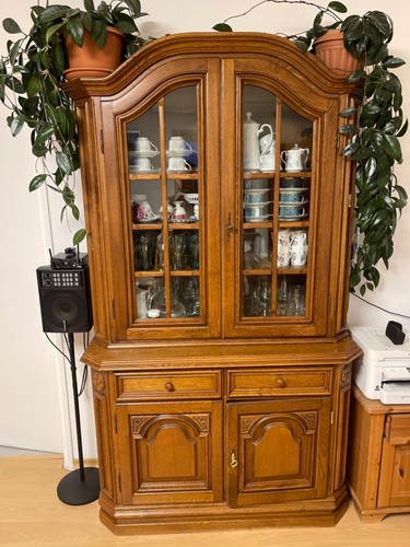 Alte vitrine aus holz - alte, holz-