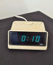 Braun Wecker 4832 LCD  Design By  Dietrich Lubs & Dieter Rams 1980 Vintage