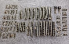 PIKO 60er JAHRE KONVOLUT GLEISMATRRIAL 150 TEILE PAPPSCHWELLEN SAUBER KEIN ROST