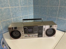 Vintage Boombox SHARP QT37
