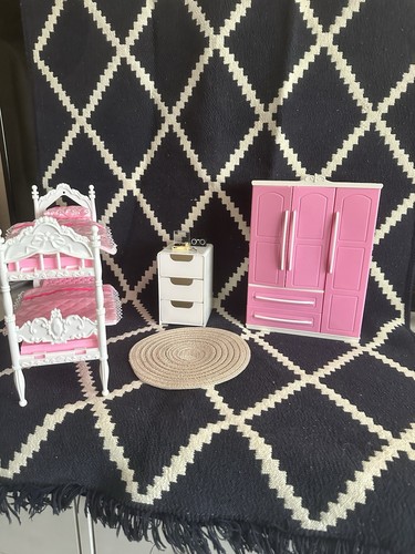 Barbiepuppen kleiderschrank - barbiepuppen,