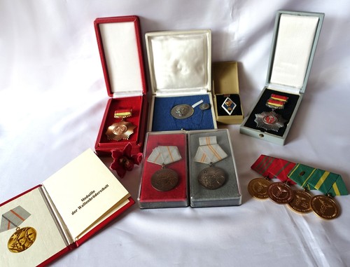 Rar konvolut ddr abzeichen - ddr,