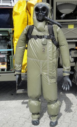 Schutzanzug