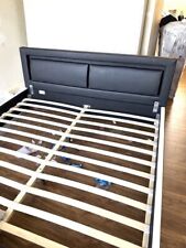 Bett Drei Jahre Alt : Große 2 Meter zum 2Meter , mit Matratzen. 