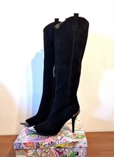 Wildlederstiefel, Absatz