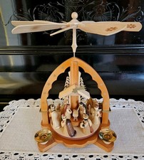 Pyramide " Christi Geburt "Erzgebirge -Seiffen -Weihnachtspyramide -Höhe : 29 cm