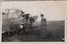 Foto, Flugzeug der Luftwaffe mit Frontschaden (MJ-44)1025