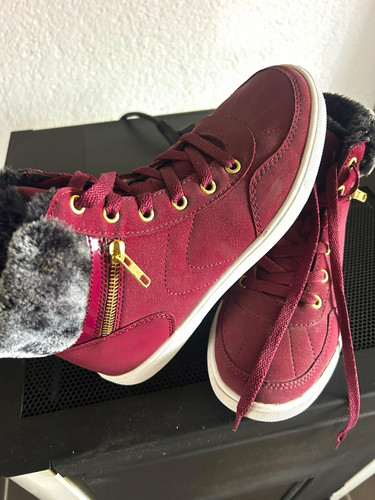 High top sneaker - top,