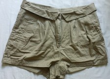 Urban Outfitters Peter Pan Kragen / Hosenbund Shorts gerafft camel beige L 