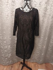 Schönes Kleid mit Spitze Esprit  Gr. 40/42  Schwarz