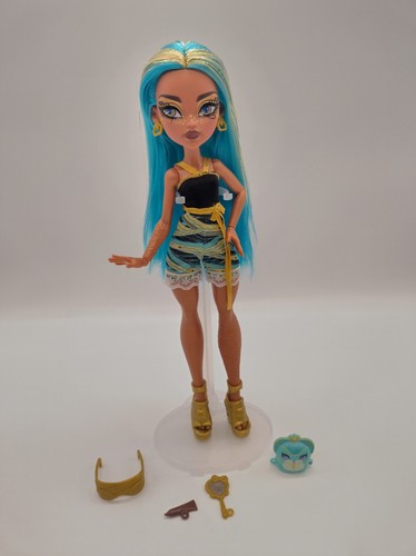 Monster high buried secrets - monster,