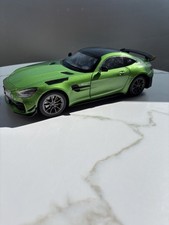 Mercedes AMG GT-R 1:18