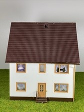 Modernes Zweifamilienhaus HO 1:87 für Modelleisenbahn