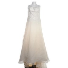 Ladybird, Hochzeitskleid