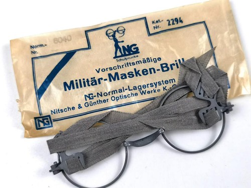 Vorschriftsmäßige militär - vorschriftsmäßige,
