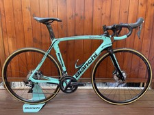 BIANCHI OLTRE XR3, Carbon, ULTEGRA 11 Fach,FULCRUM  ,Größe 57cm.