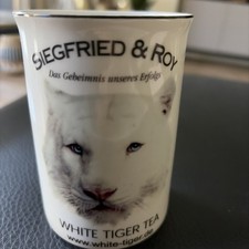 Weiße Henkeltasse Aus Keramik