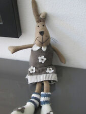 Filz Figur Osterhase Hase gefilzt braun Kantenhocker sitzen Landhaus Ostern Deko