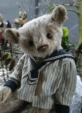 Bezaubernder Künstlerteddy